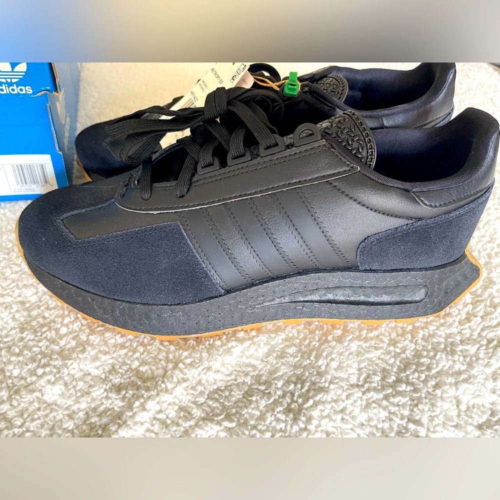 NEW Adidas Retropy E5 black stripe original sneakers w/peanut butter color sole!